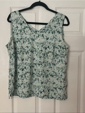 Eddie Bauer Cream and Teal Sleeveless V-Neck Blouse
